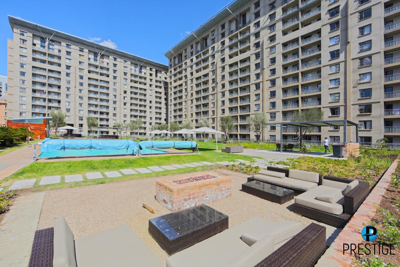 Prestige Apartments Sandton At Westpoint Johannesburg Eksteriør bilde