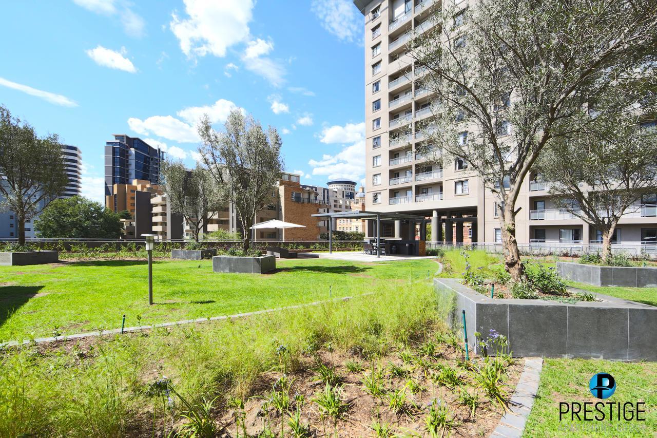 Prestige Apartments Sandton At Westpoint Johannesburg Eksteriør bilde